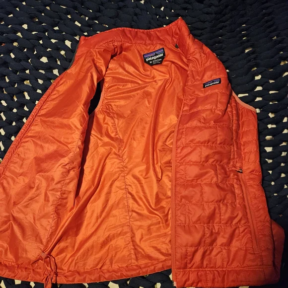 Patagonia Women's Vibrant Orange Vest - Picture 2 of 6